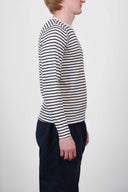 OBSERVER sweater, pearl / royal blue