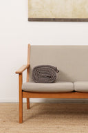 LOYAL blanket, reddish purple melange / soft white