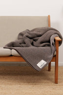 LOYAL blanket, reddish purple melange / soft white